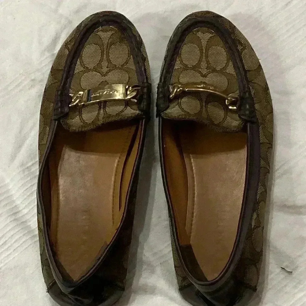 COACH WO SIZE 7.5 SLIP ON LOAFER SHOES BROWN GOLD COACH ACCENT GOOD CONDITION - Picture 2 of 14